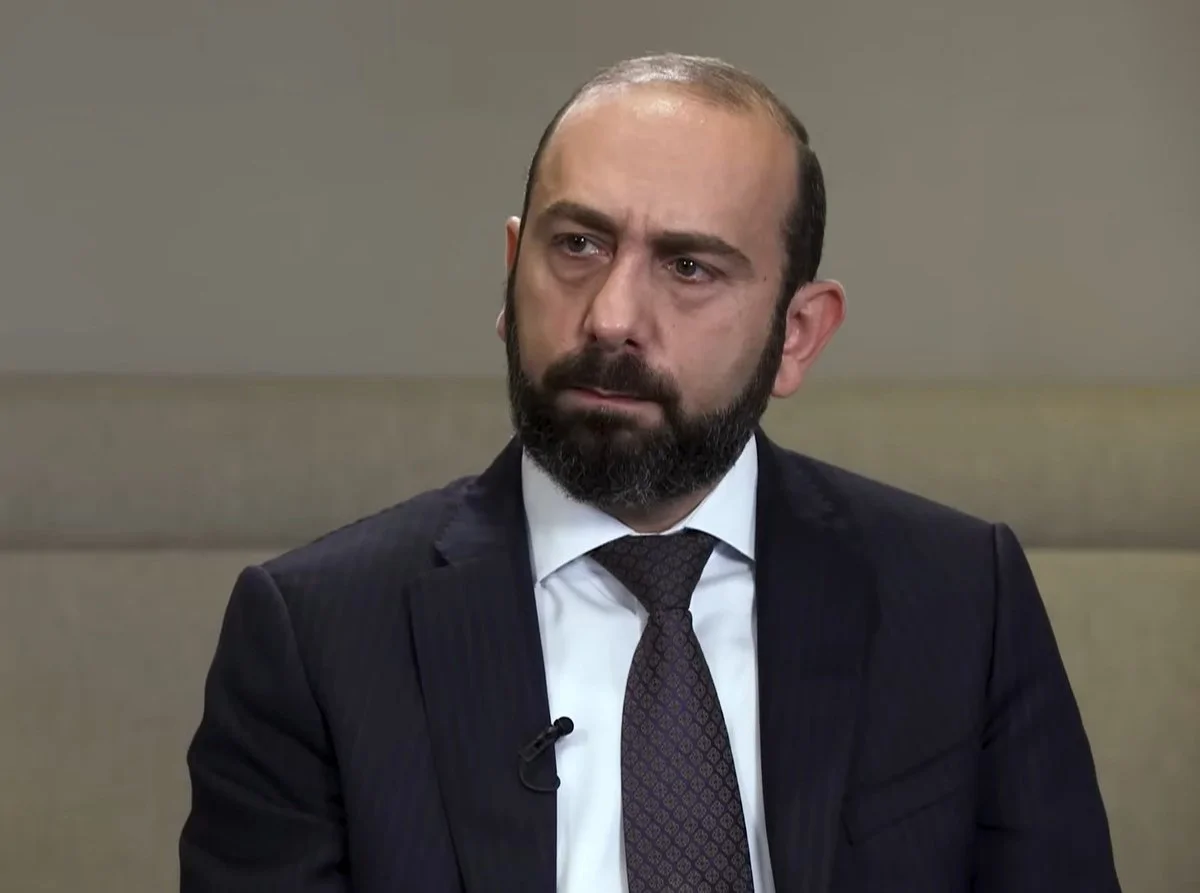 Հայաստանը չի ընդունում Սահմանադրությունը փոխելու՝ Բաքվի նախապայմանը․ Միրզոյան