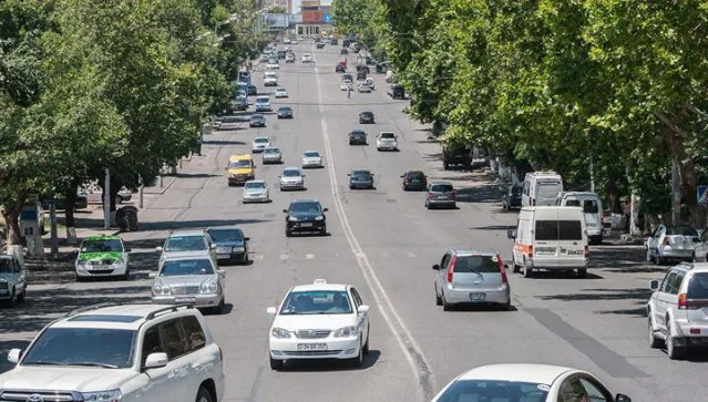 Երևանի Լենինգրադյան փողոցը վերանվանվեց Քըրք Քըրքորյանի անունով