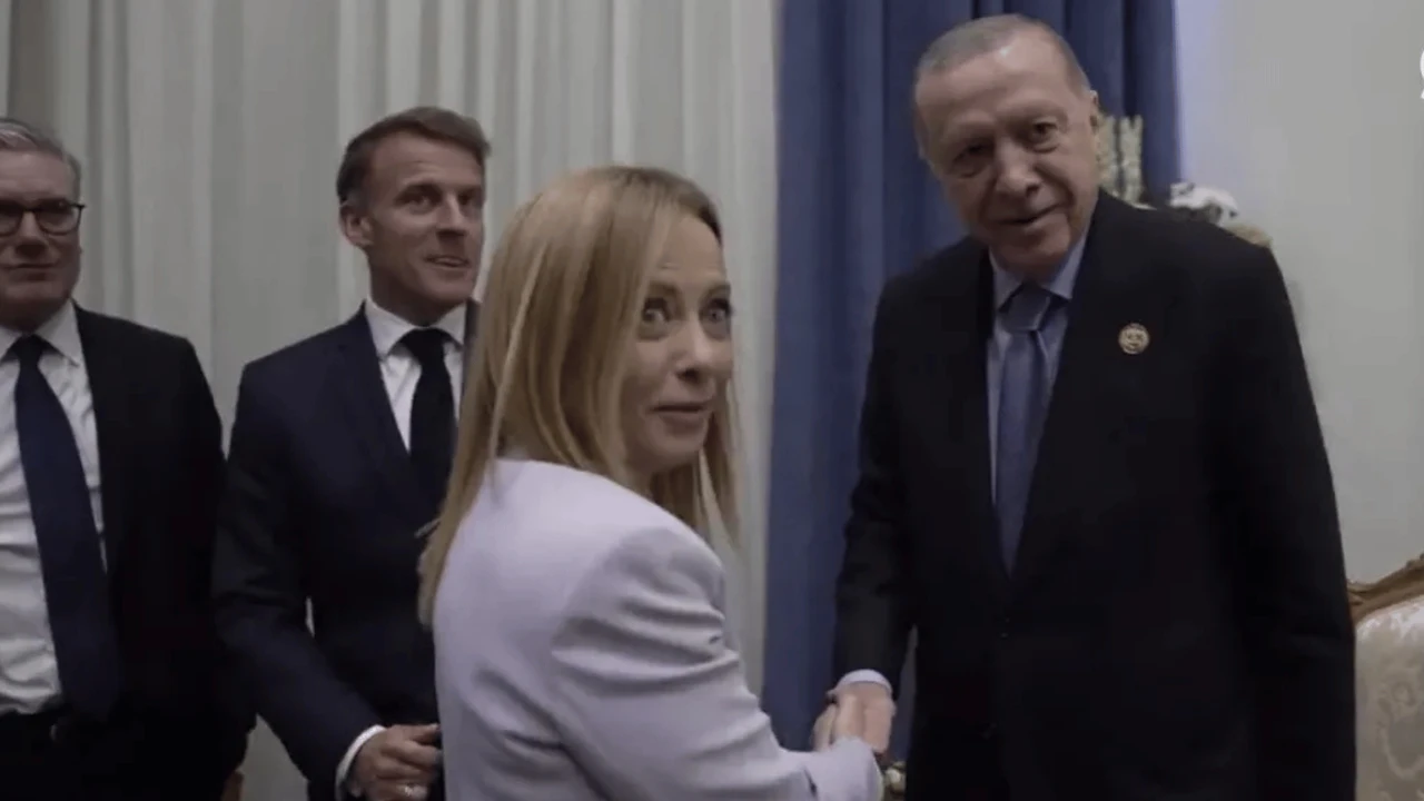 "You Must Quit Smoking": Erdoğan's Advice to Meloni