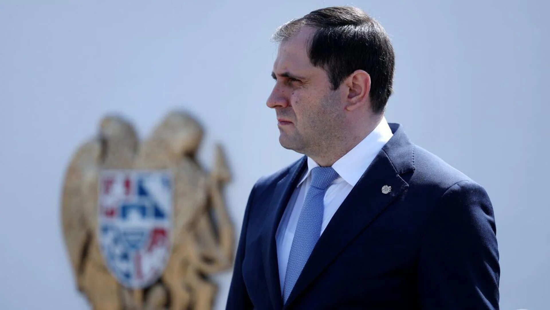 Contract Soldiers to Form Core of Professional Army: Papikyan